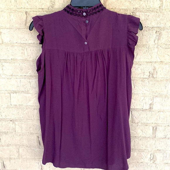 Loft Purple Eyelet Embroidered flutter ruffle detail blouse. Size XS - Picture 6 of 7